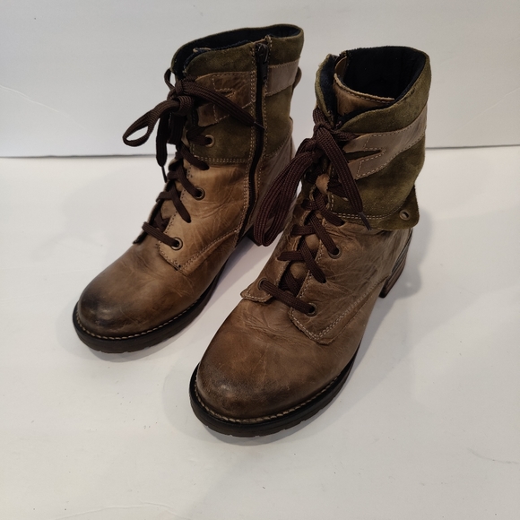 Dromedaris Women's Kara Boot - Picture 5 of 11